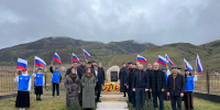В День Героев Отечества в Докузпаринском районе возложили цветы к мемориалу павшим в ходе СВО - Сетевое издание Голос Эренлара